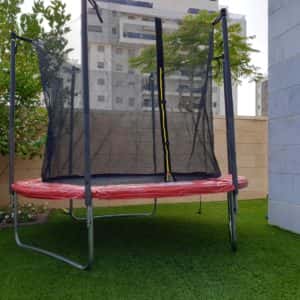 טרמפולינה בקוטר 2.44 מטר